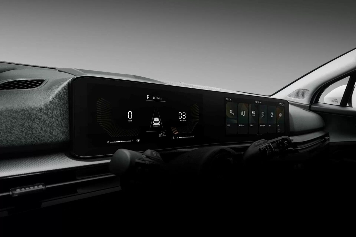 Cụm màn hình Panoramic 12.3 inch của New Sportage Hybrid